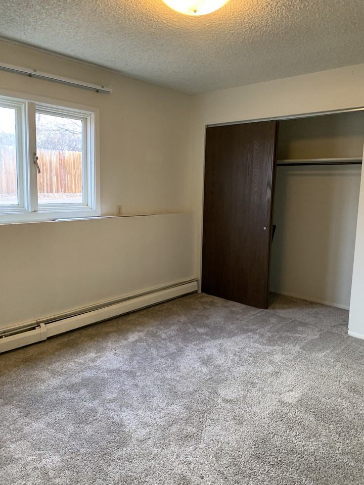 1101 Downey Street - Photo 5 of 5