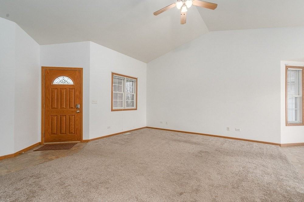 250 S Mcginty St - Photo 7 of 20