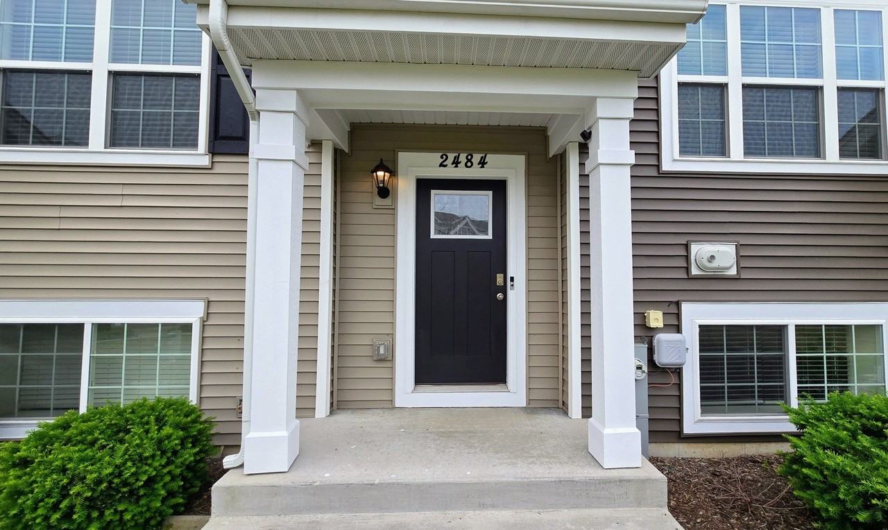 2484 Alison Ave - Photo 2 of 28