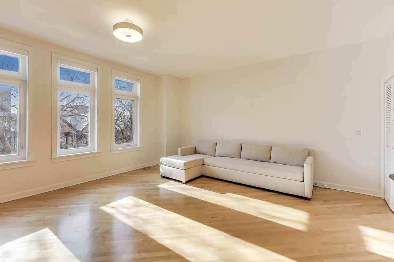 2128 W Walton St Apt 2e #2E - Photo 5 of 21