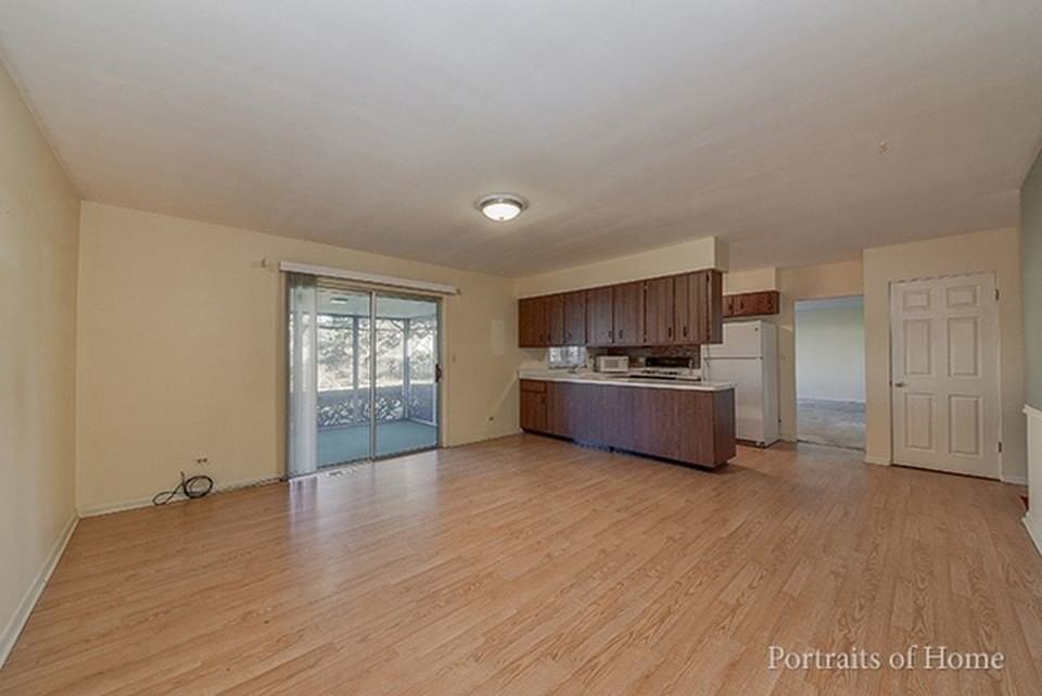 636 62nd St - Photo 6 of 10