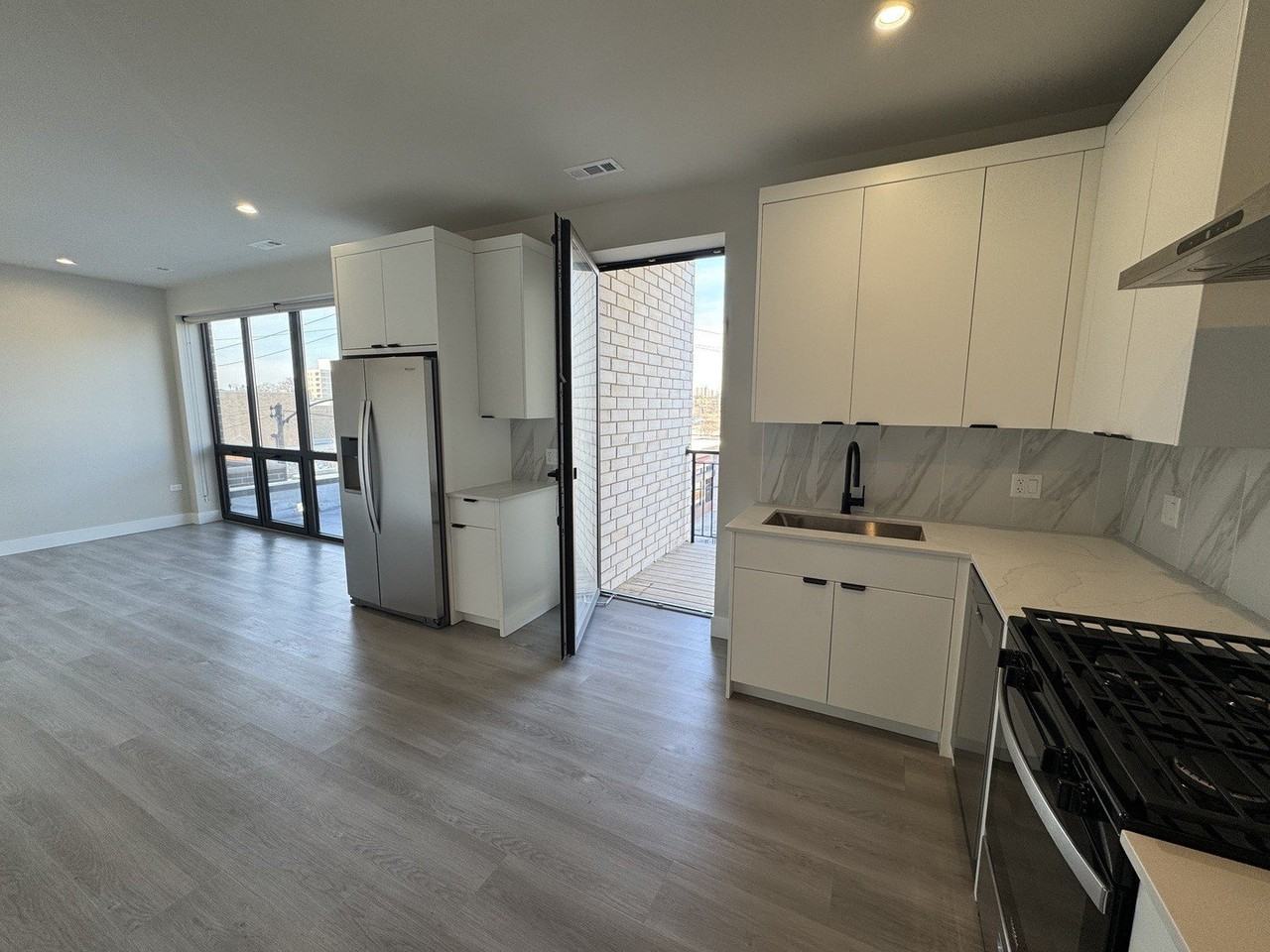 451 E Pershing Rd Unit 301 #301 - Photo 6 of 21