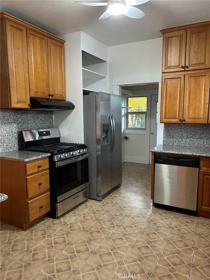 342 Alvarado St - Photo 4 of 10