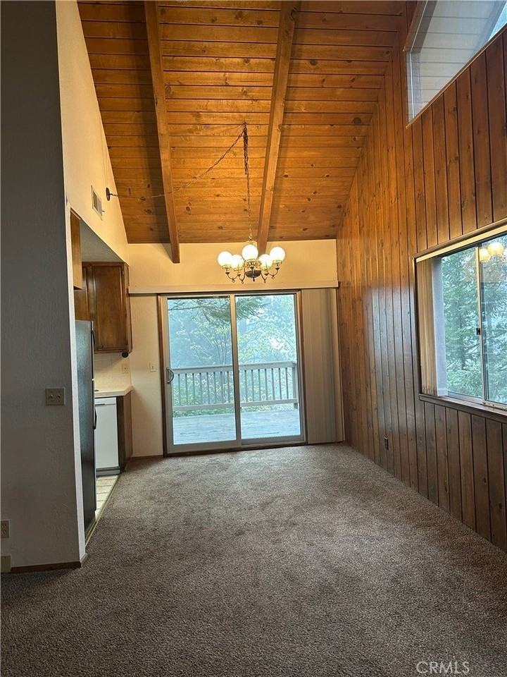 111 St Andrews Dr - Photo 5 of 11