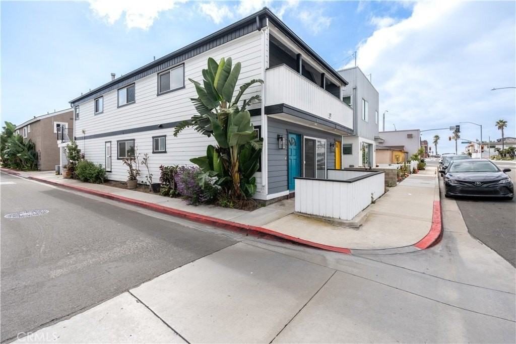 212 Orange St - Photo 3 of 16