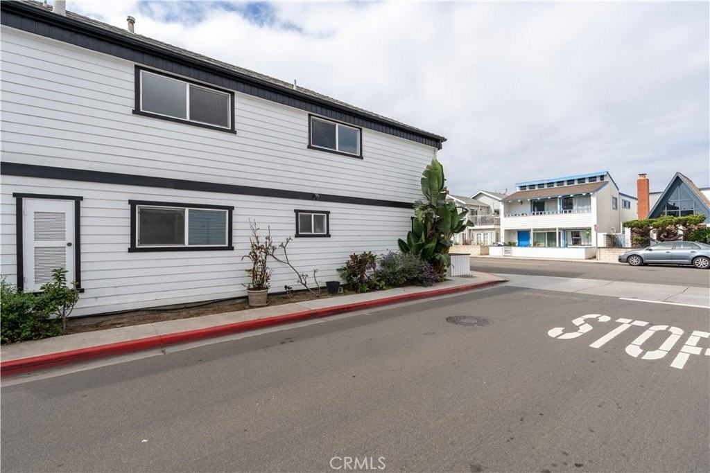 212 Orange St - Photo 4 of 16