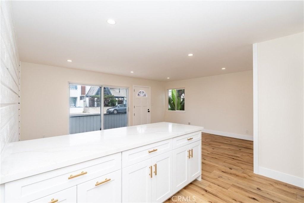 212 Orange St - Photo 5 of 16