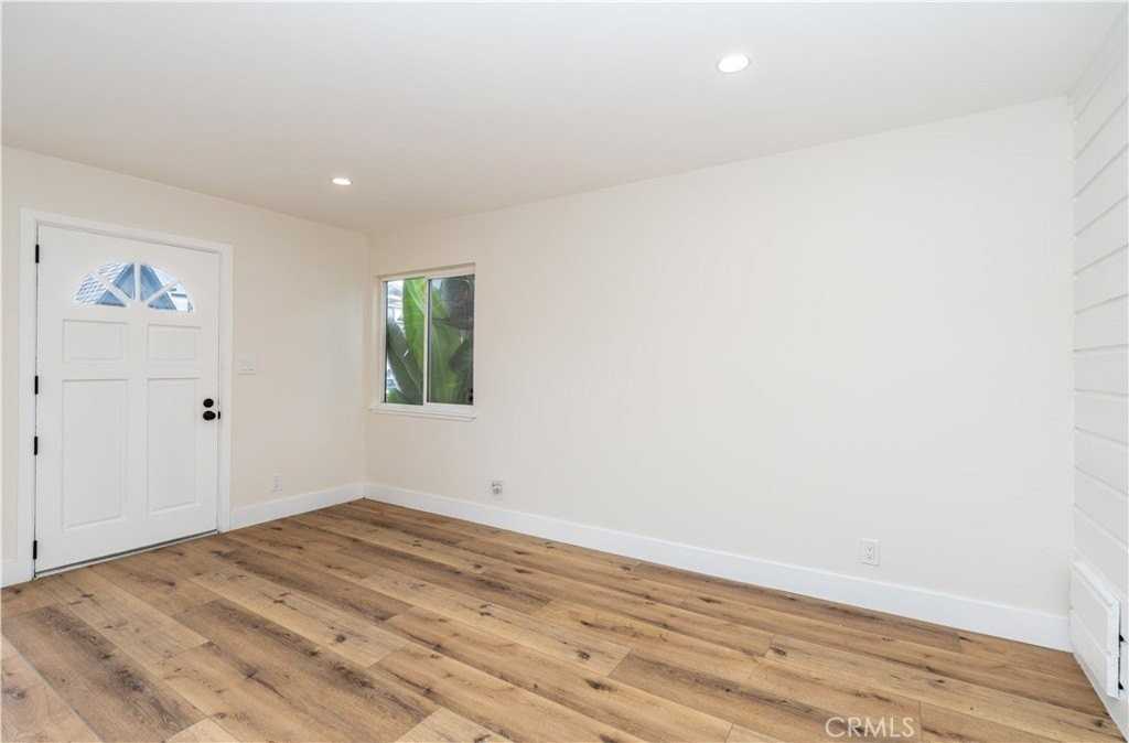 212 Orange St - Photo 7 of 16