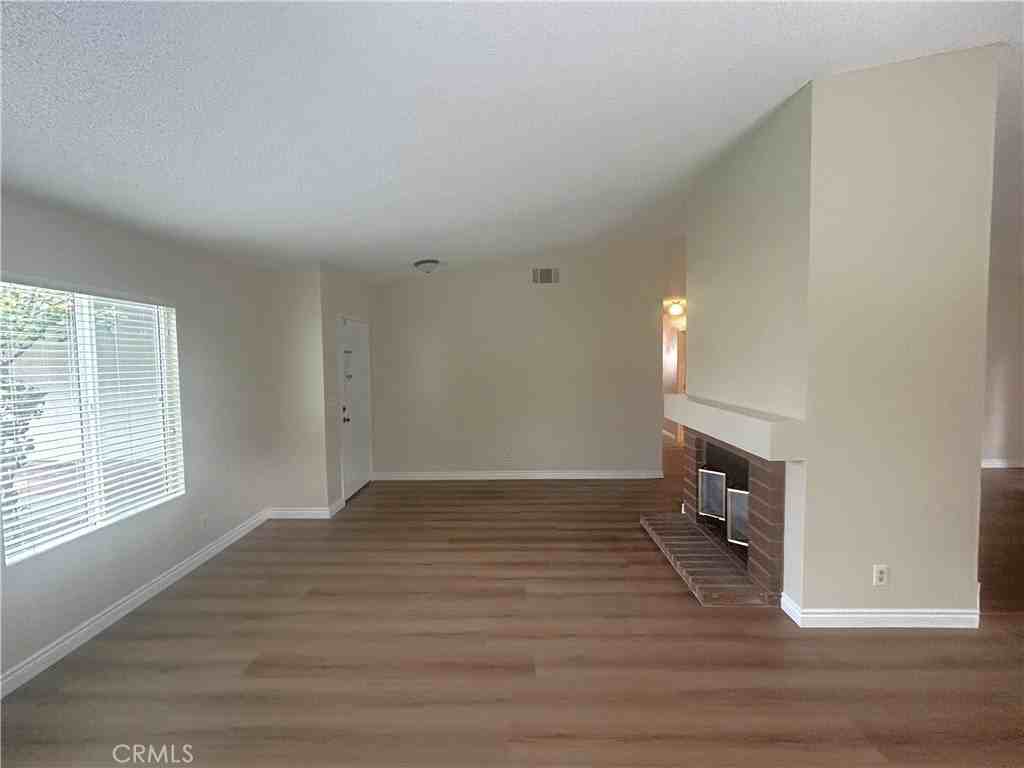 2320 Songbird Ln - Photo 5 of 31