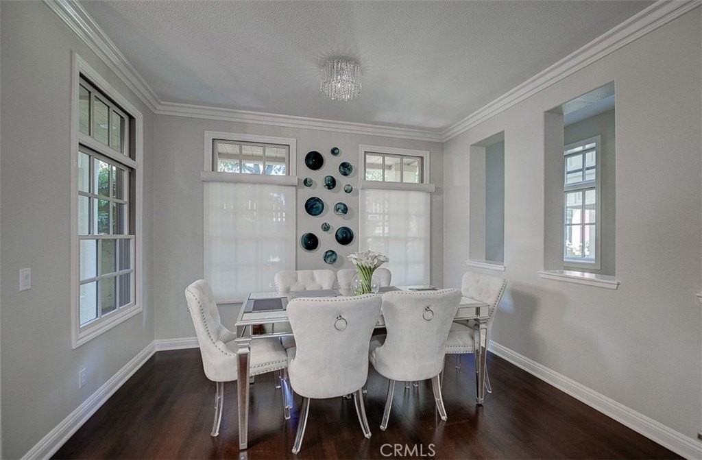 2574 Bungalow Pl - Photo 3 of 47