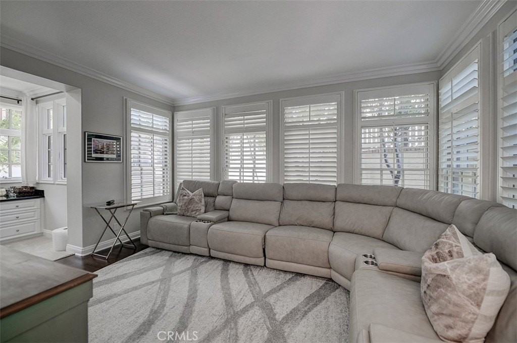 2574 Bungalow Pl - Photo 5 of 47