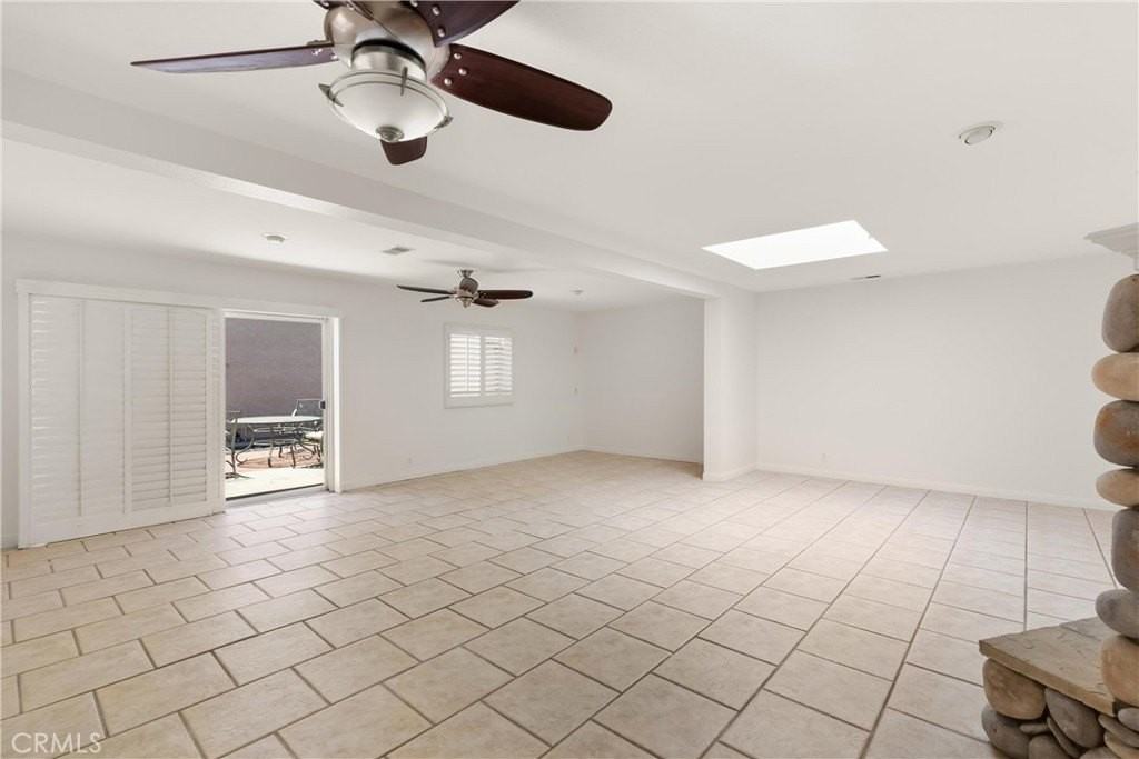 1841 Lake St - Photo 5 of 27