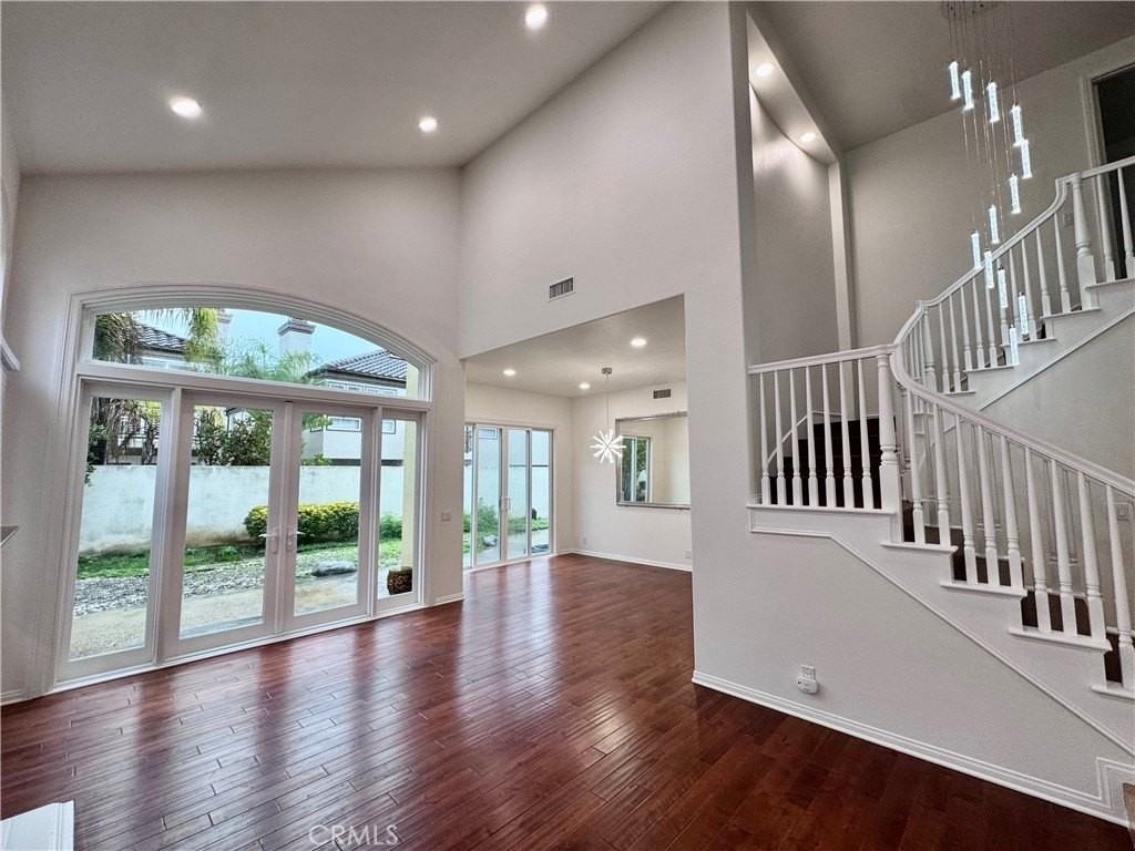 19032 Avondale Ln - Photo 6 of 50