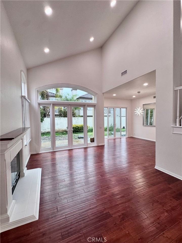 19032 Avondale Ln - Photo 7 of 50