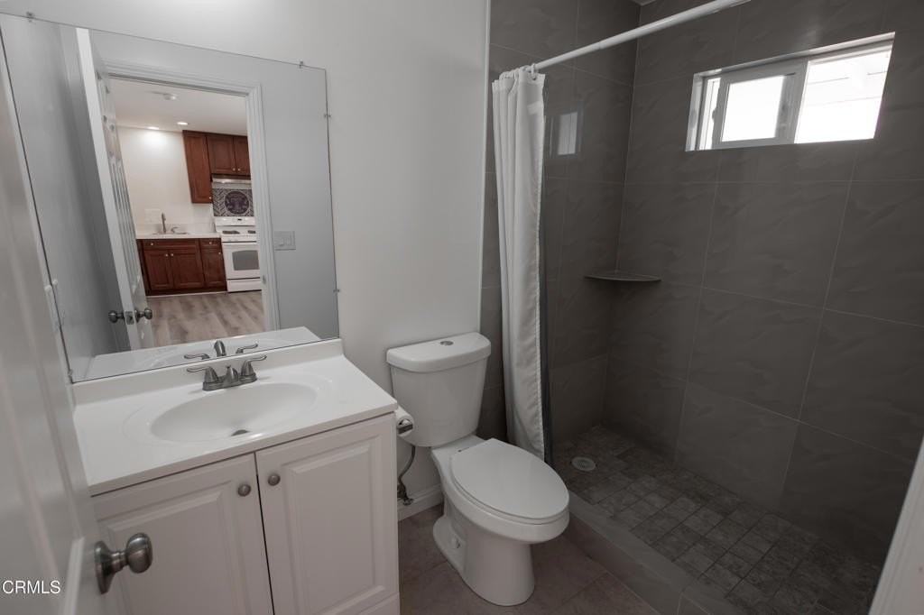 15409 Hartsville St - Photo 3 of 13