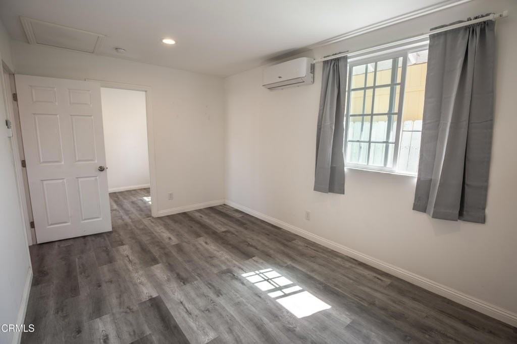 15409 Hartsville St - Photo 5 of 13