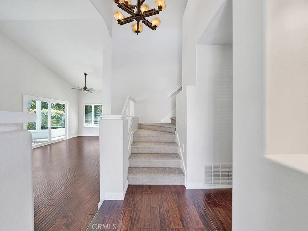 304 N Hickory Branch Ln - Photo 3 of 33