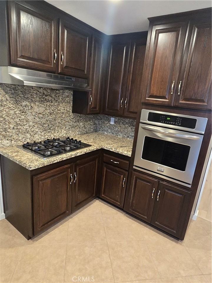 6604 Dillman St - Photo 6 of 34