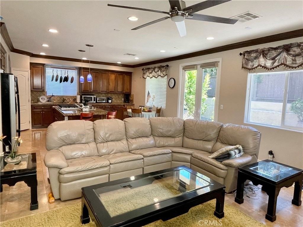 1764 2nd St - Photo 4 of 18