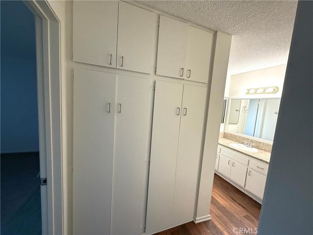 4015 W 137th St #221 - Photo 7 of 15