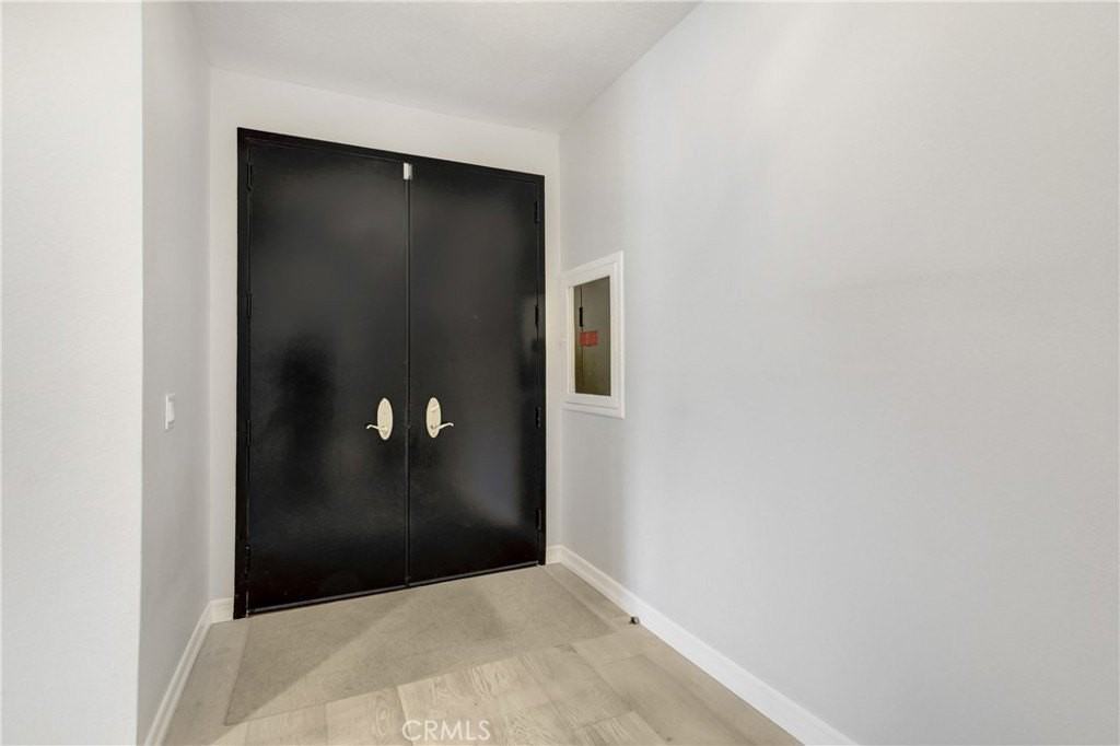 4949 Genesta Ave #104 - Photo 7 of 33