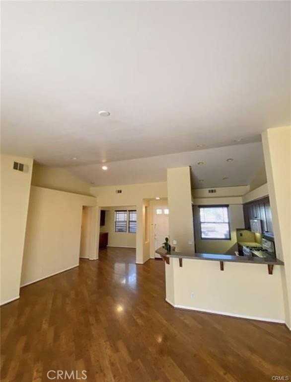 5371 Orange Grove Ave - Photo 4 of 11