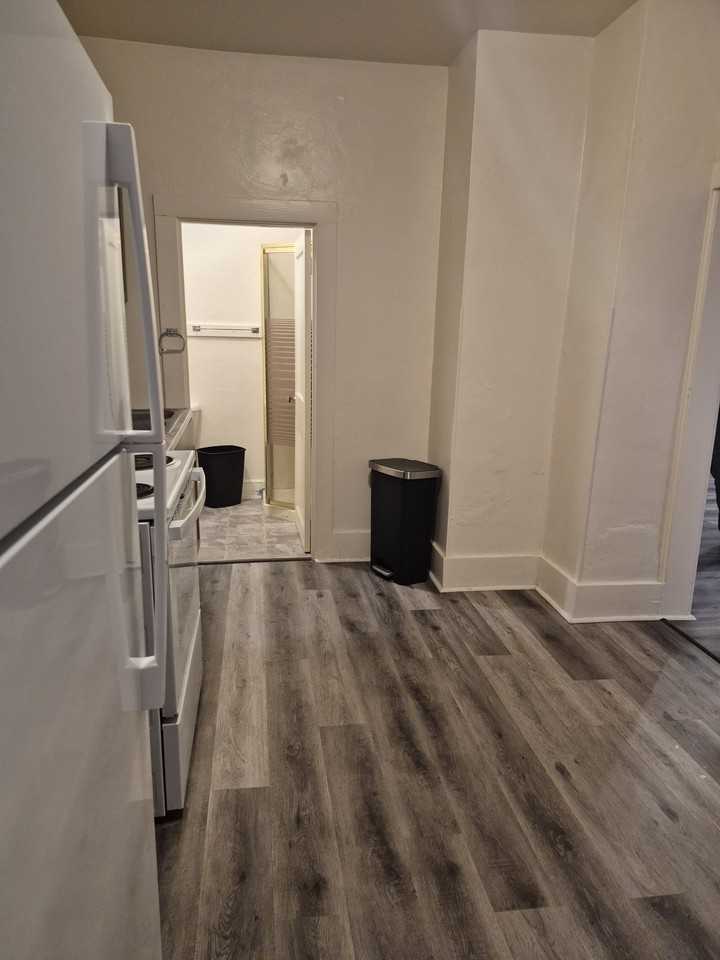 514 South 1st Avenue - Photo 2 of 9