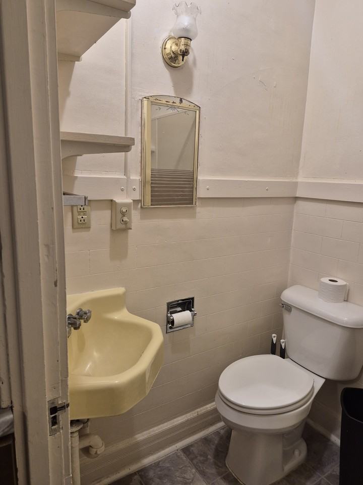 514 South 1st Avenue - Photo 5 of 9