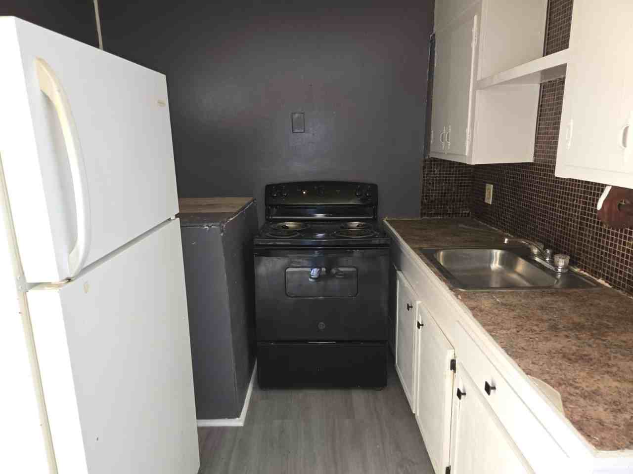 1322 Shirley Avenue - Photo 3 of 6