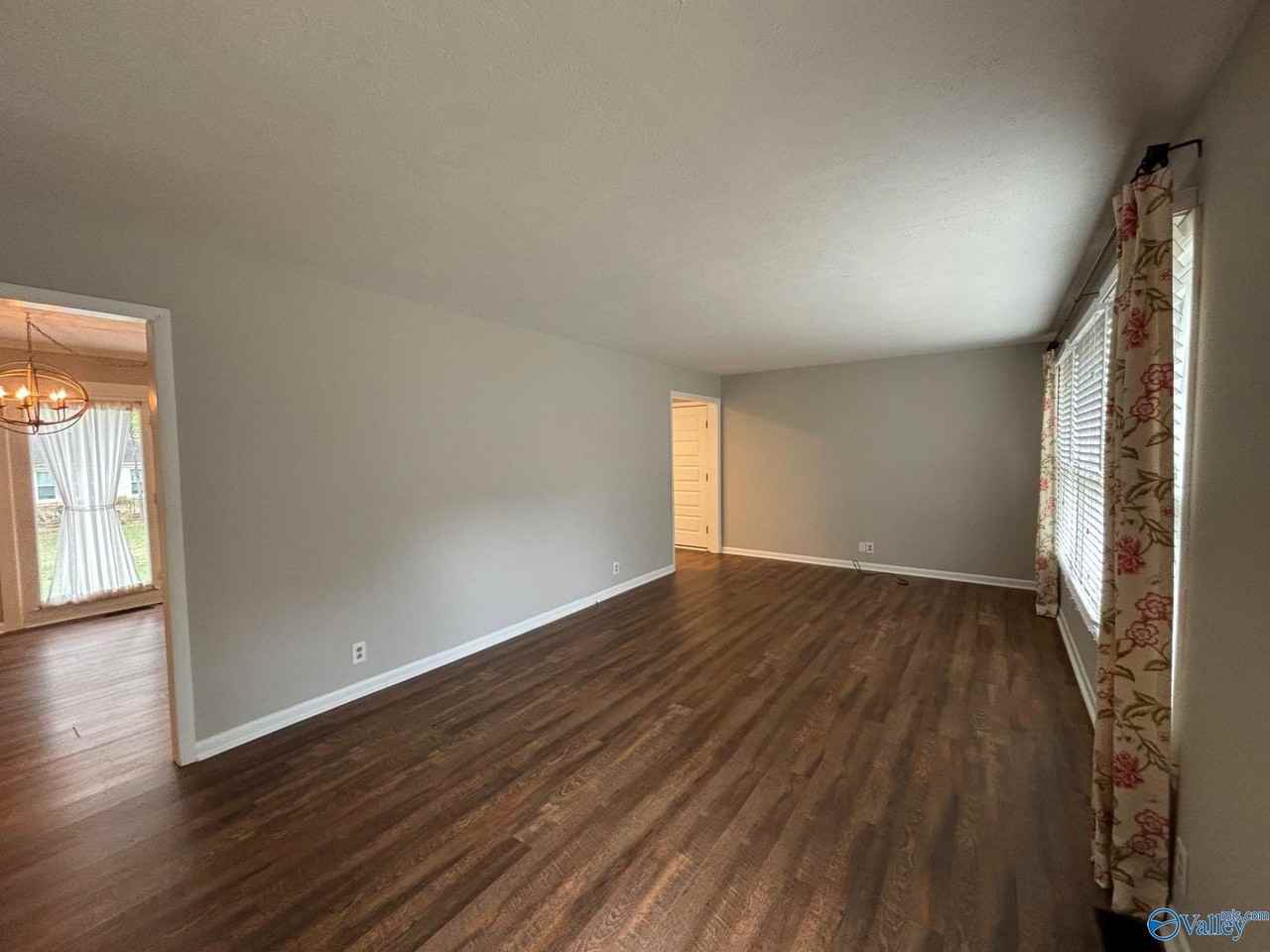 10122 Shades Rd Se - Photo 5 of 28