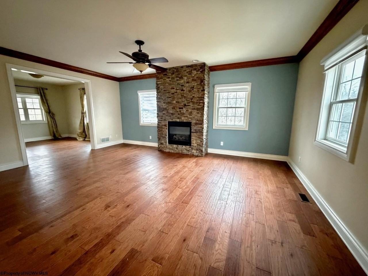 116 Marco Polo Dr - Photo 7 of 37