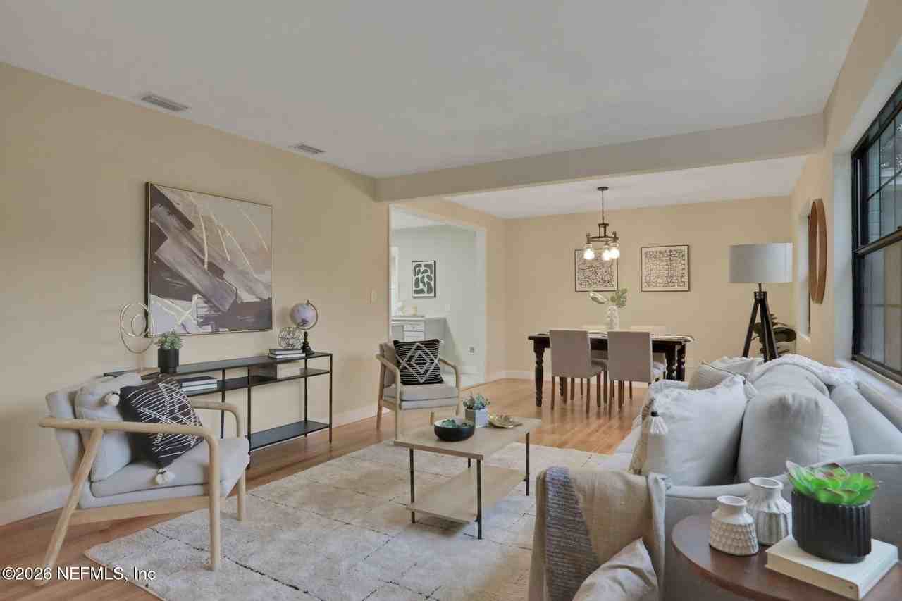 2138 Larry Dr - Photo 2 of 17