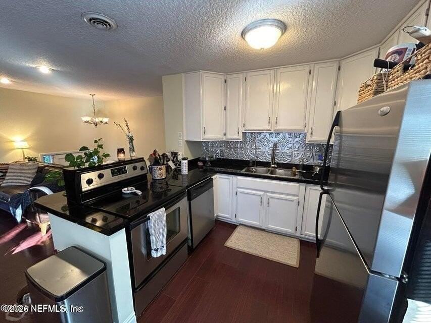 1205 16th St N - Photo 7 of 19