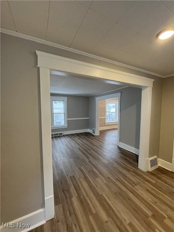 2110 12th St Sw - Photo 4 of 46