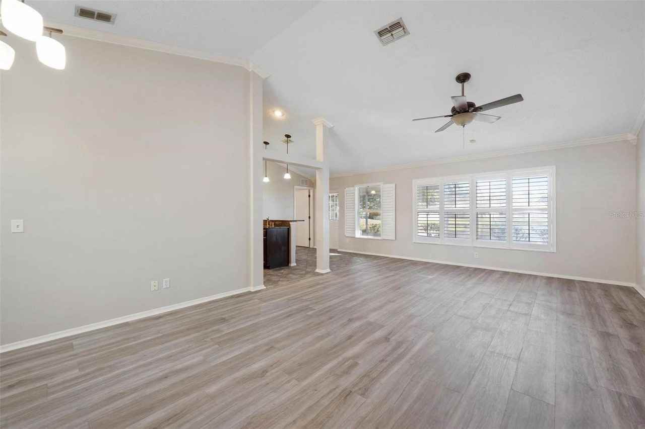 11118 3rd Ave E - Photo 3 of 32