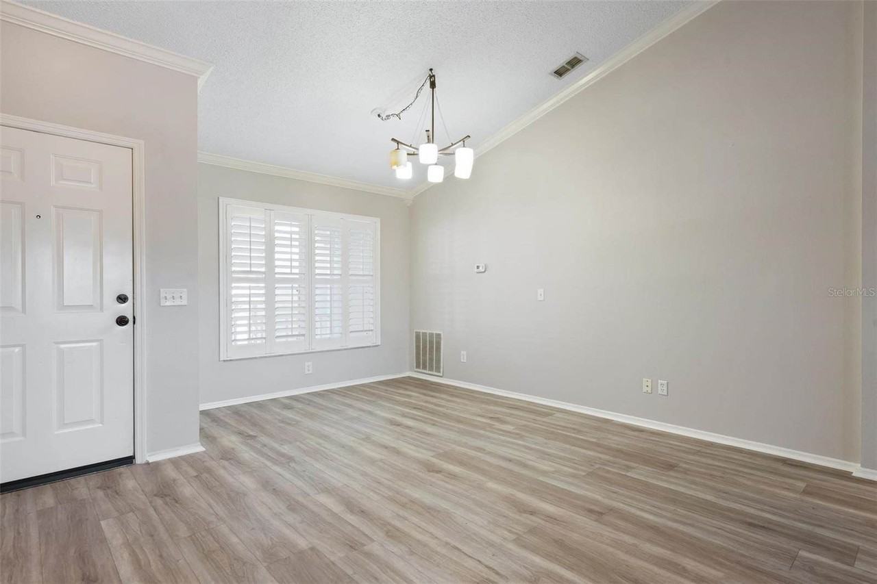 11118 3rd Ave E - Photo 6 of 32