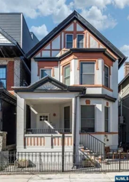 549 Palisade Ave - Photo 3 of 17