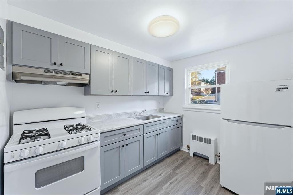 441 Lawn Ave - Photo 6 of 21