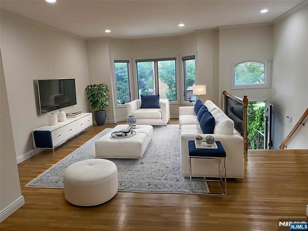 436A Lawton Ave - Photo 2 of 22