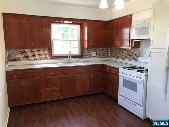 566 2nd St 2nd Fl - Photo 5 of 20