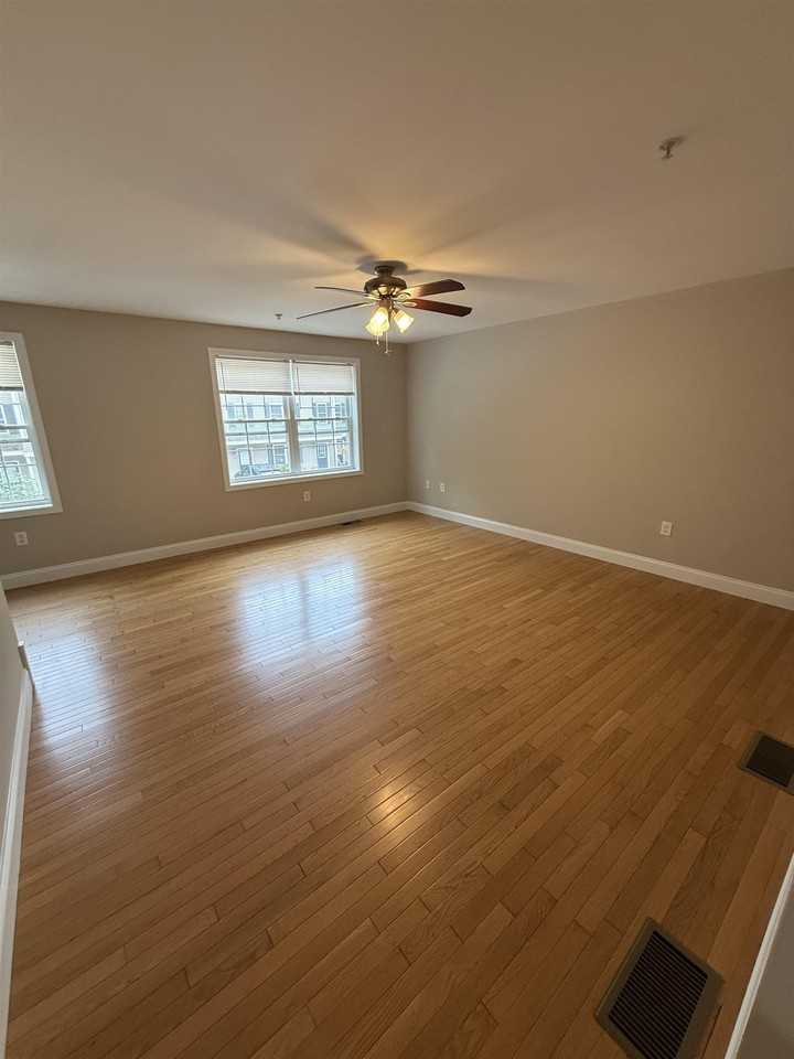 17 Centennial Dr - Photo 2 of 22