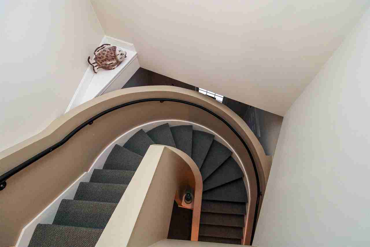 6B Lancaster Rd - Photo 3 of 14