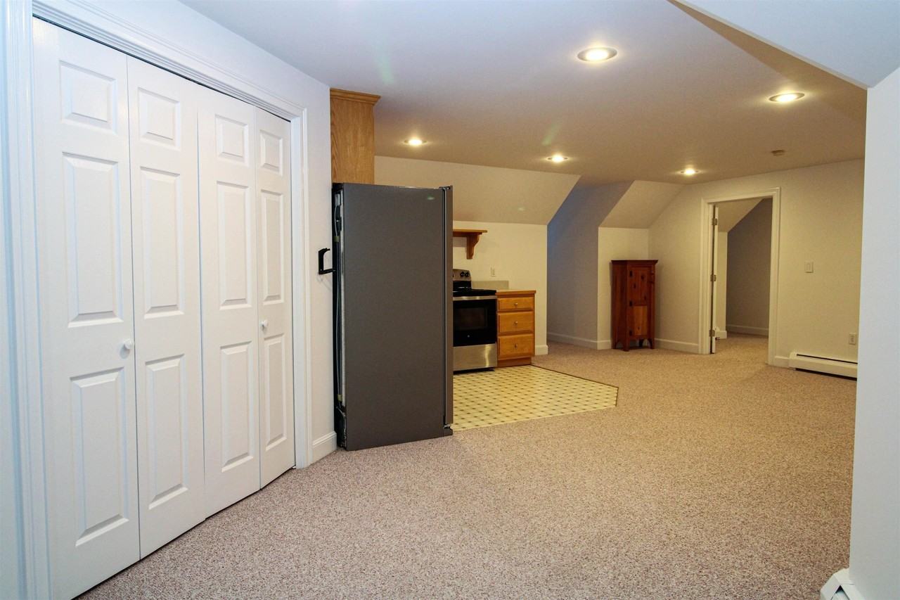 6B Lancaster Rd - Photo 4 of 14