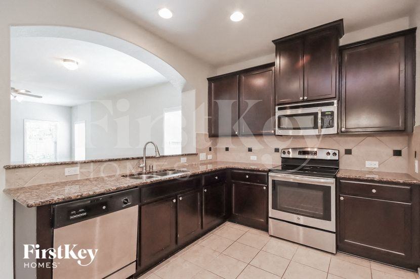 511 Topsail Way - Photo 6 of 15