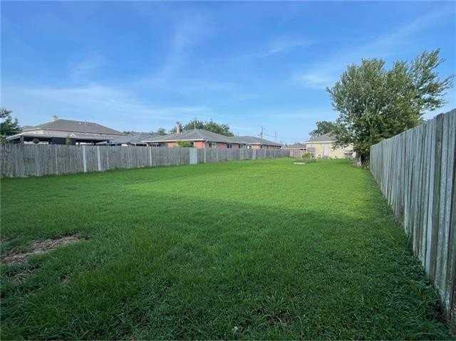 1408 Seminole Ave - Photo 2 of 9