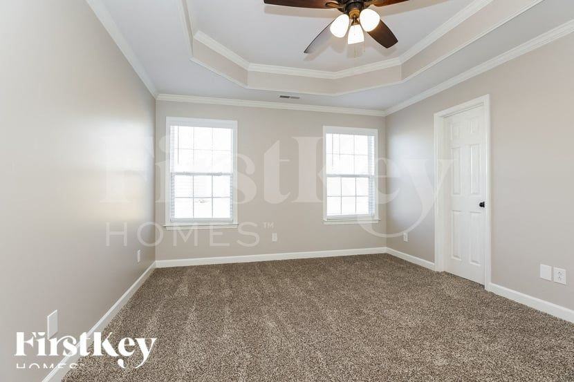 2260 Dewey Dr - Photo 7 of 15