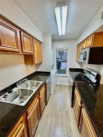 322 Mariners Blvd - Photo 7 of 12