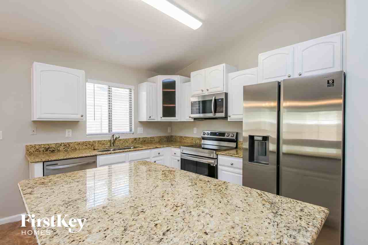 6516 E Stacy St - Photo 6 of 15