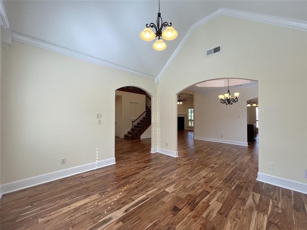 609 Goliad Dr - Photo 6 of 40