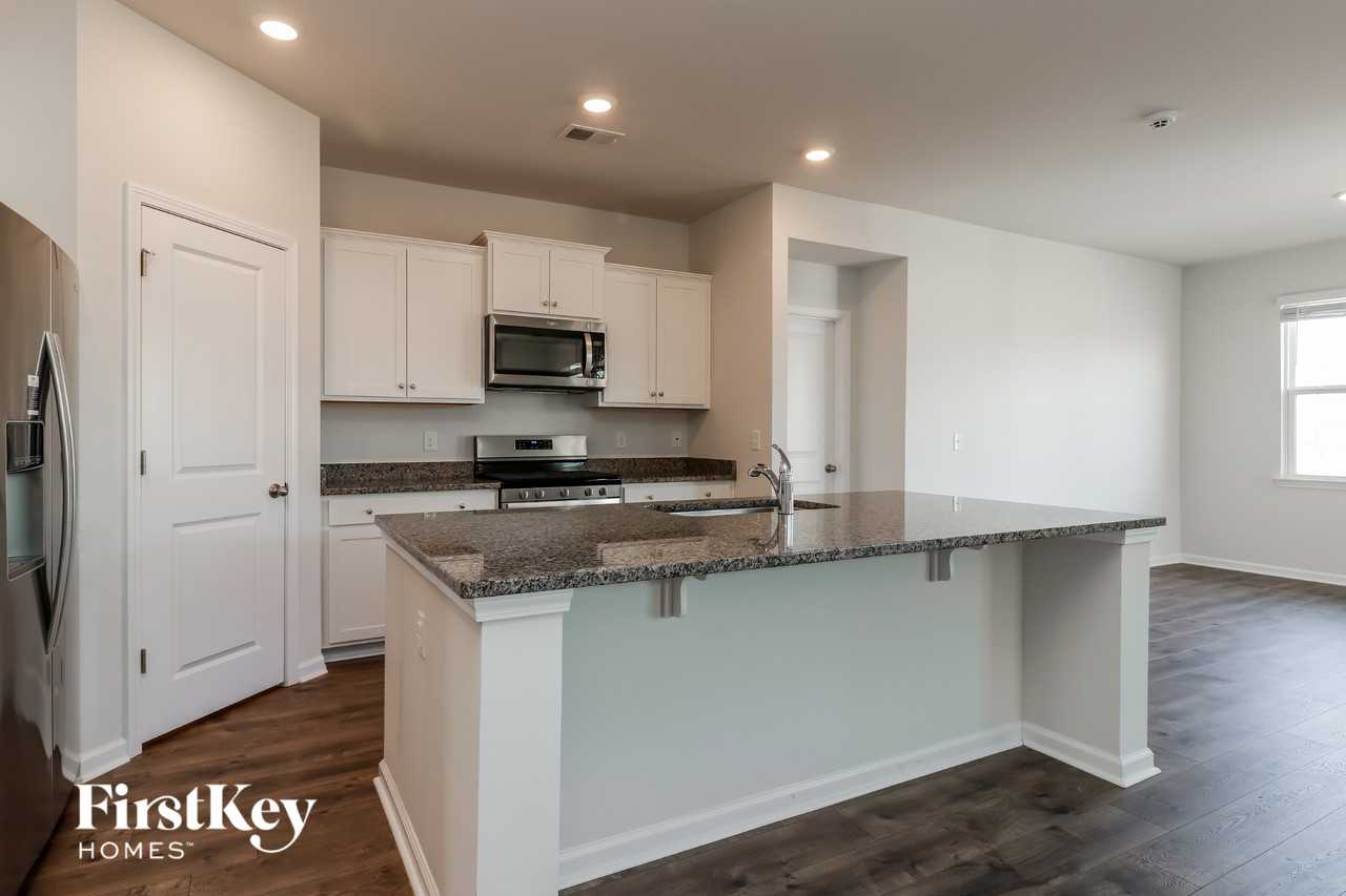 407 Bering Ln - Photo 7 of 15